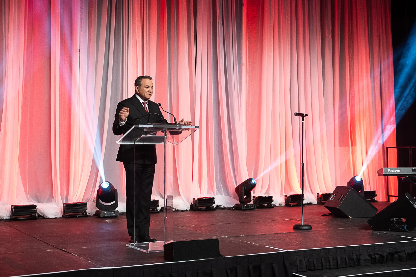 Gala — scène complète devant 500 participants